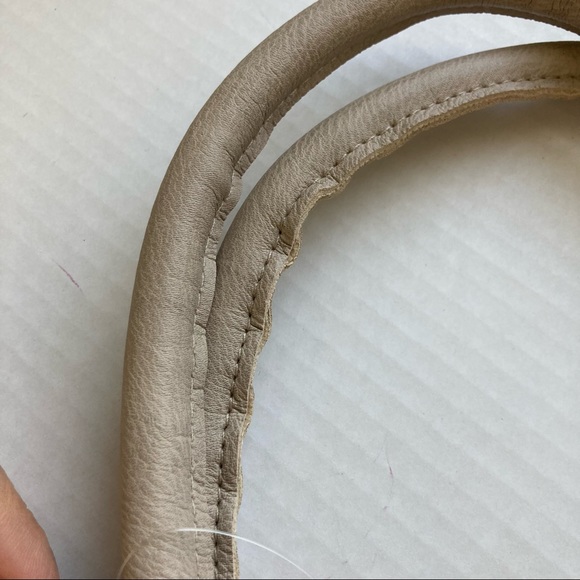 🆕 Ulta Beauty Faux Leather Tote - Picture 5 of 13